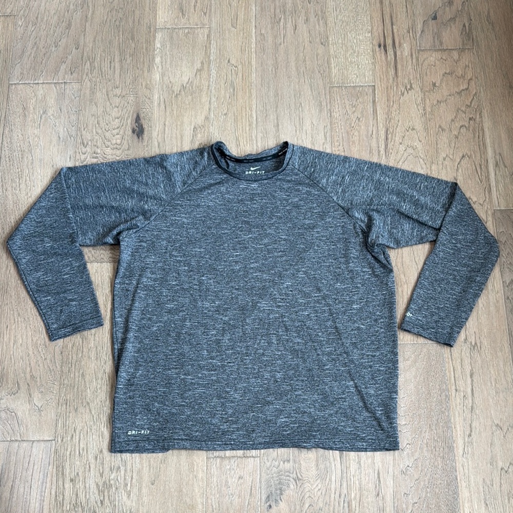 Nike Swim Dri Fit Men's Size Large Blue Heather Long Sleeve Crew Neck Tee